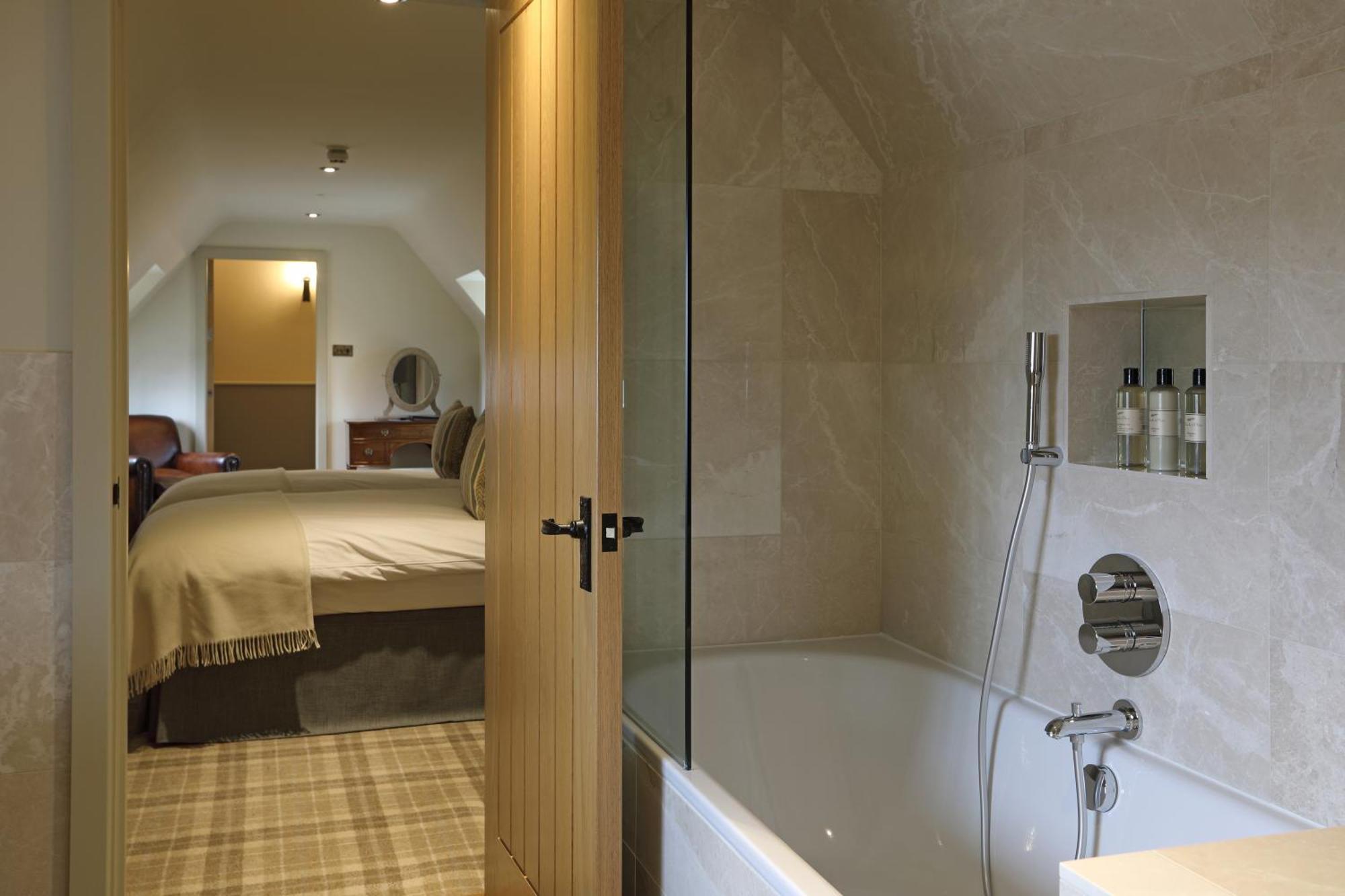 Готель The Harcourt Arms Stanton Harcourt Номер фото A bathroom in a hotel